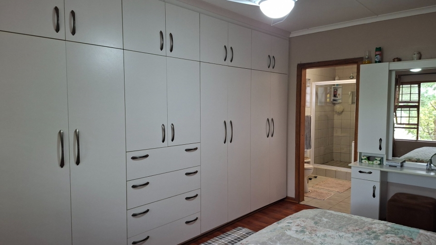 4 Bedroom Property for Sale in Beacon Bay North Eastern Cape